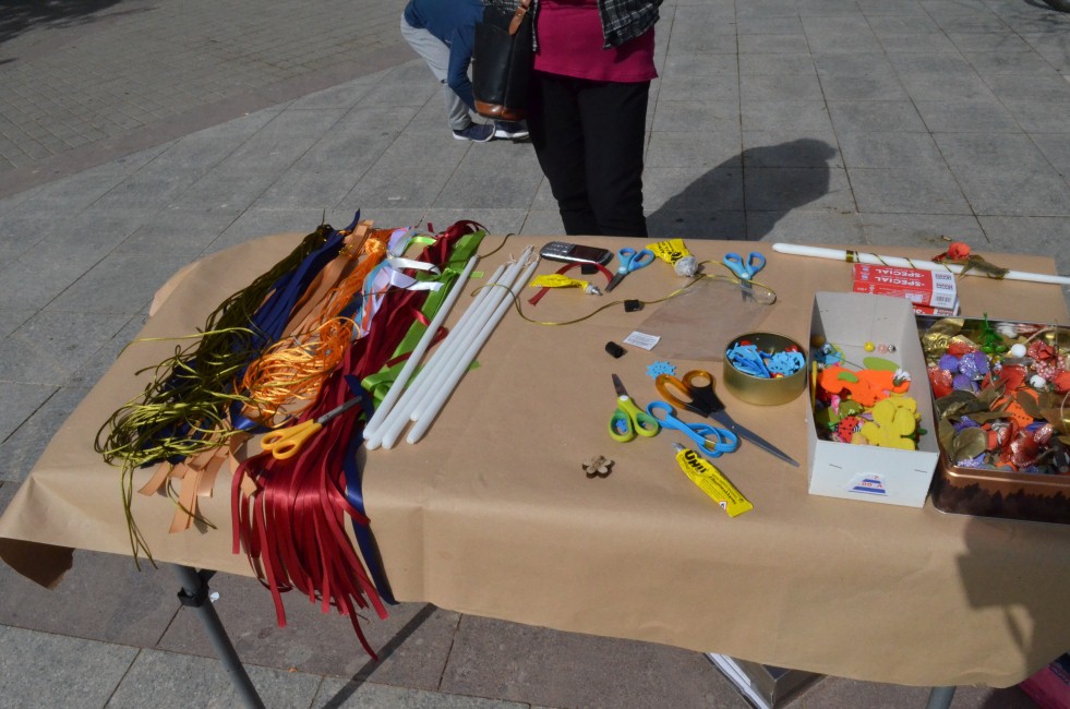 Εργαστήρι κατασκευής λαμπάδας από τους Τρίτεκνους!